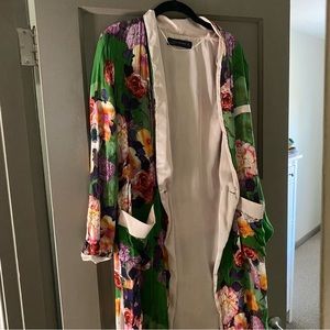 Zara silk floral patterned robe